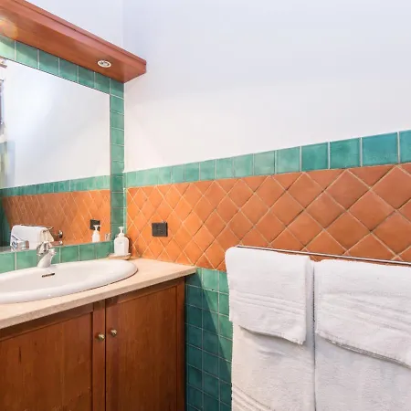 Piazza Navona Charming Apartment *